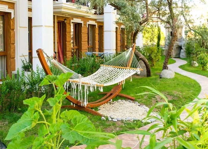 Harmony 18 Private 211 *